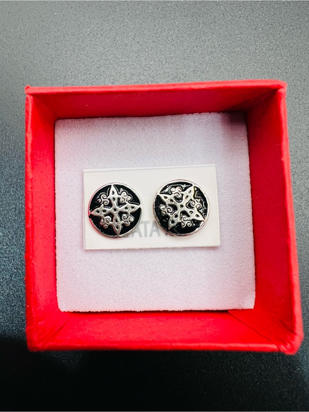 Sterling silver and black witch's knot (nudo de bruja) stud earrings